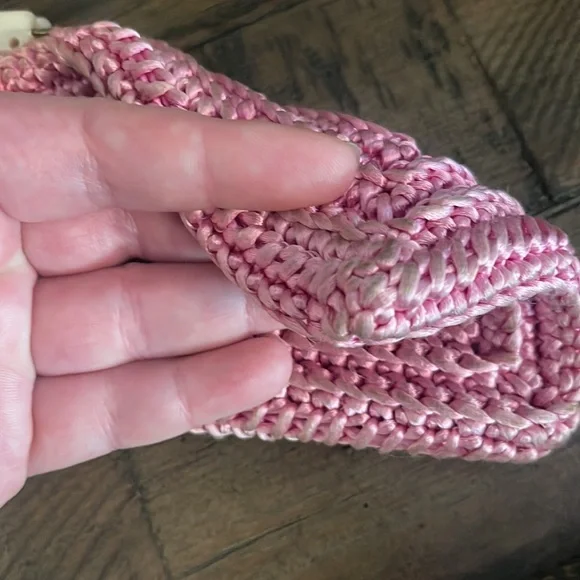 🍄1950’s Marilyn Pivnick Pink Hand Crocheted Bakelite Frame Small Purse - Picture 9 of 12